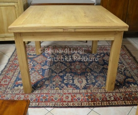 TAVOLO QUADRATO    ART. TR21