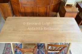 TAVOLO A CAPRETTA GREZZO   ART. TR9